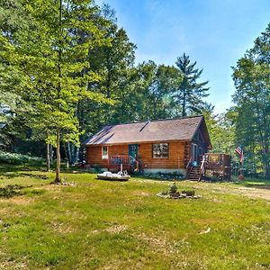 הוילה Cozy Manistique Cabin With Deck, Grill And Fire Pit! Exterior photo