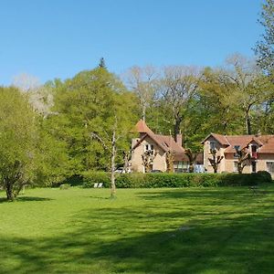 הוילה שוברוז Gite Dans Un Domaine Historique Exterior photo