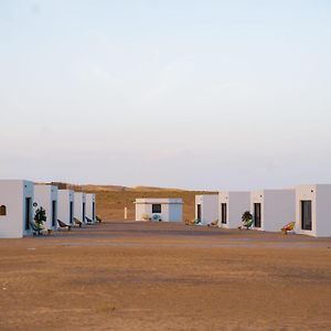 Shāhiq Safari Desert Camp Exterior photo