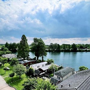 מלון Opheusden Recreatiepark De Markplas Exterior photo