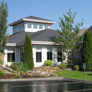 Clarion Inn Idaho Falls Riverfront Exterior photo