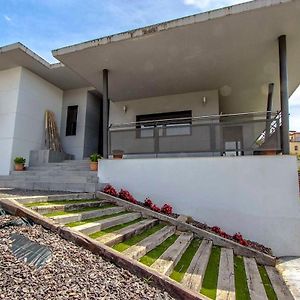 הוילה Sils Catalunya Casas Modern Marvel,15 Min To Costa Brava Beaches! Exterior photo