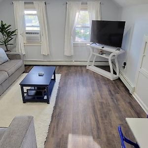יוניונדייל Cheerful 2-Bedroom Apartment With Smart Home Tech. Exterior photo