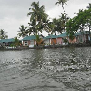 Alappuzha Riverine Resort Exterior photo