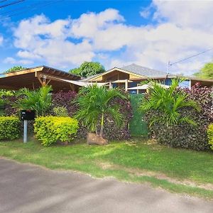 Waianae Charming Country Cottage On Quiet Street Just A Few Steps From The Beach! Exterior photo