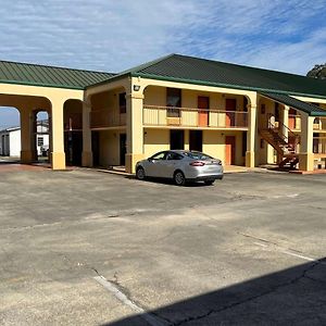 Days Inn & Suites By Wyndham Brewton Exterior photo