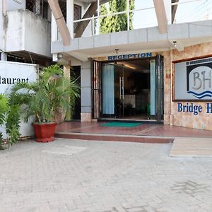 Bridge Hotel מומבסה Exterior photo