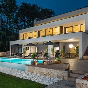 Awesome Home In Zminj With Wifi Exterior photo