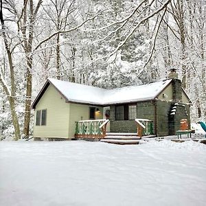 Tafton Peaceful Seasonal Wooded Cottage Close To Everything Exterior photo