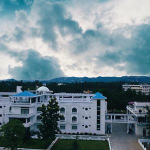 Krishnagiri Hotel Agni Exterior photo