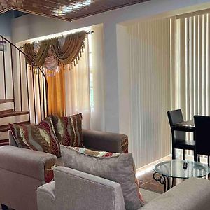 ג'ורג'טאון Odyssey Suites Loft Apartment Exterior photo