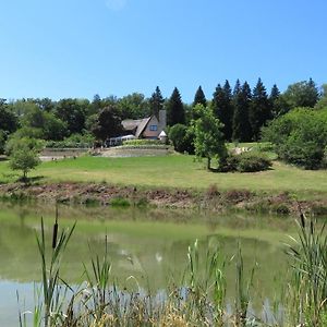 מלון La Geneytouse Les Bois De Saint Auvent Exterior photo