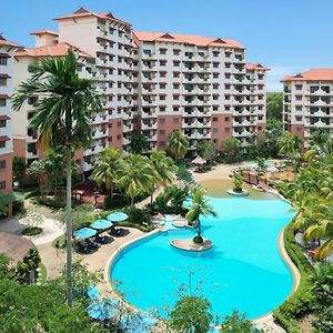 Sekupang Holiday Inn Resort Batam, An Ihg Hotel Exterior photo