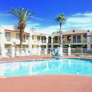 Americas Best Value Inn בומונט Exterior photo