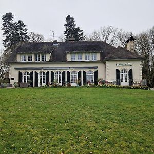 מלון Mailhac-sur-Benaize Aux Berges Du Lac De Mondon Exterior photo