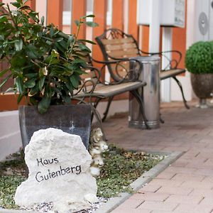 הלברגמוס Hotel Garni Haus Zum Gutenberg Exterior photo