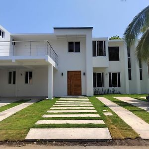 הוילה Escuintla Hermosa Casa De Playa Exterior photo