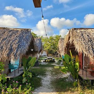 Mano Juan Saona Lodge Exterior photo