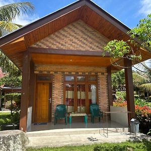 טוק טוק Merlin Guesthouse Exterior photo