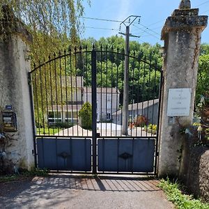 לינה וארוחת בוקר Saint-Martial-de-Valette Moulin De Rouchillou Exterior photo