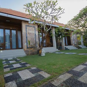 מלון Batununggul Abian House Nusa Penida Exterior photo