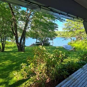 מהון ביי Sherbrooke Lake Cottage With Private Beach Exterior photo