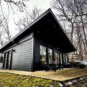 לוראיי Black Walnut Cabin Exterior photo