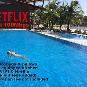 נסוגבו Beach Condos At Pico De Loro Cove - Wi-Fi & Netflix, 42-50"Tvs With Cignal Cable, Uratex Beds & Pillows, Equipped Kitchen, Balcony, Parking - Guest Registration Fee Is Not Included Exterior photo