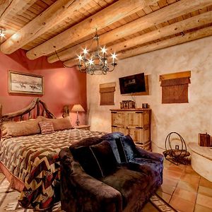 סנטה פה Cowboy Villa, 2 Bedrooms, Sleeps 4, Pool Access, Views, Fireplace Exterior photo