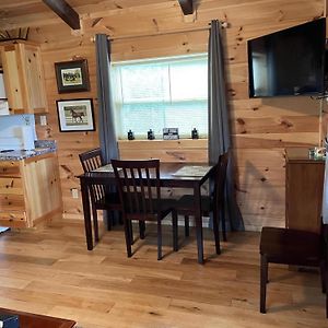 Tryon Beautiful Cabin Close To Wineries Exterior photo