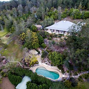 וולומבי Capers Cottage And Barn Accommodation Exterior photo