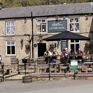 במפורד The Ladybower Inn Exterior photo