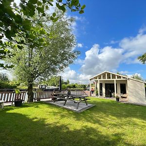 פינקפיין New - Private Cabin - On A Lake Near Amsterdam Exterior photo