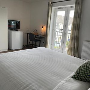 Grays Luxury Rooms In Furnished Guests-Only House Free Wifi West Thurrock Exterior photo