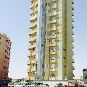כוויית Bneid Al Gar Penthouse Entire Apartment 3 Bedroom Family Only Exterior photo