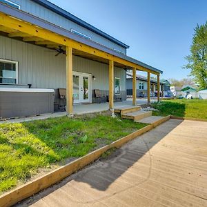 Hebron Waterfront Buckeye Lake Vacation Rental With Hot Tub Exterior photo