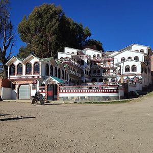 קופקבאנה Hotel Chasqui Del Sol Exterior photo