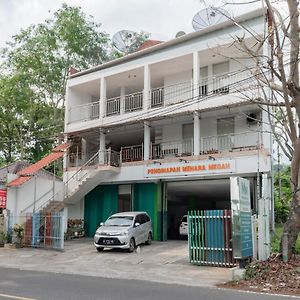 סוקאבומי Reddoorz Syariah At Pantai Pelabuhan Ratu Exterior photo