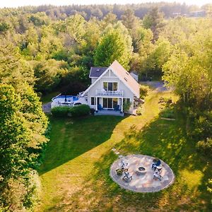 Charming Hammondsport Home With Lake Views And Pool! Exterior photo