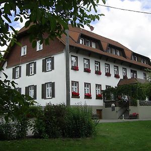 מלון אולינגן בירקנדורף Gasthaus Zum Schwanen Exterior photo
