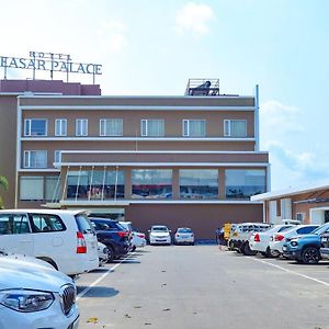 Hotel Ceasar Palace קוטאיאם Exterior photo