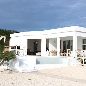 טרזר ביץ' Only - Luxury Beach Villa Exterior photo