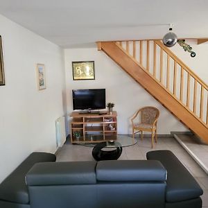 באום-לה-דמס Appartement Meuble Duplex T3. Exterior photo