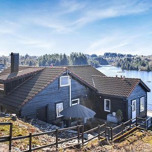 Sorvag  4 Bedroom Cozy Home In Forresfjorden Exterior photo