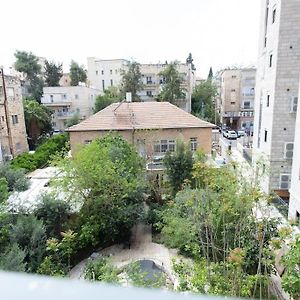 ירושלים Cosy And Suits Apartment Exterior photo