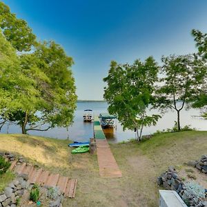 Stone Lake Lakefront Wisconsin Home - Deck, Fire Pit And Kayaks Exterior photo