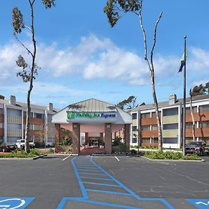 Holiday Inn Express Port Hueneme, An Ihg Hotel Exterior photo