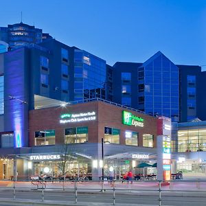 בורנבי Holiday Inn Express Vancouver-Metrotown Exterior photo