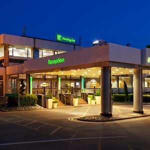 Holiday Inn Maidenhead Windsor, An Ihg Hotel Exterior photo