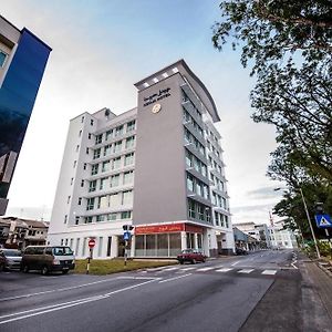 Kuala Belait Keoja Hotel Exterior photo